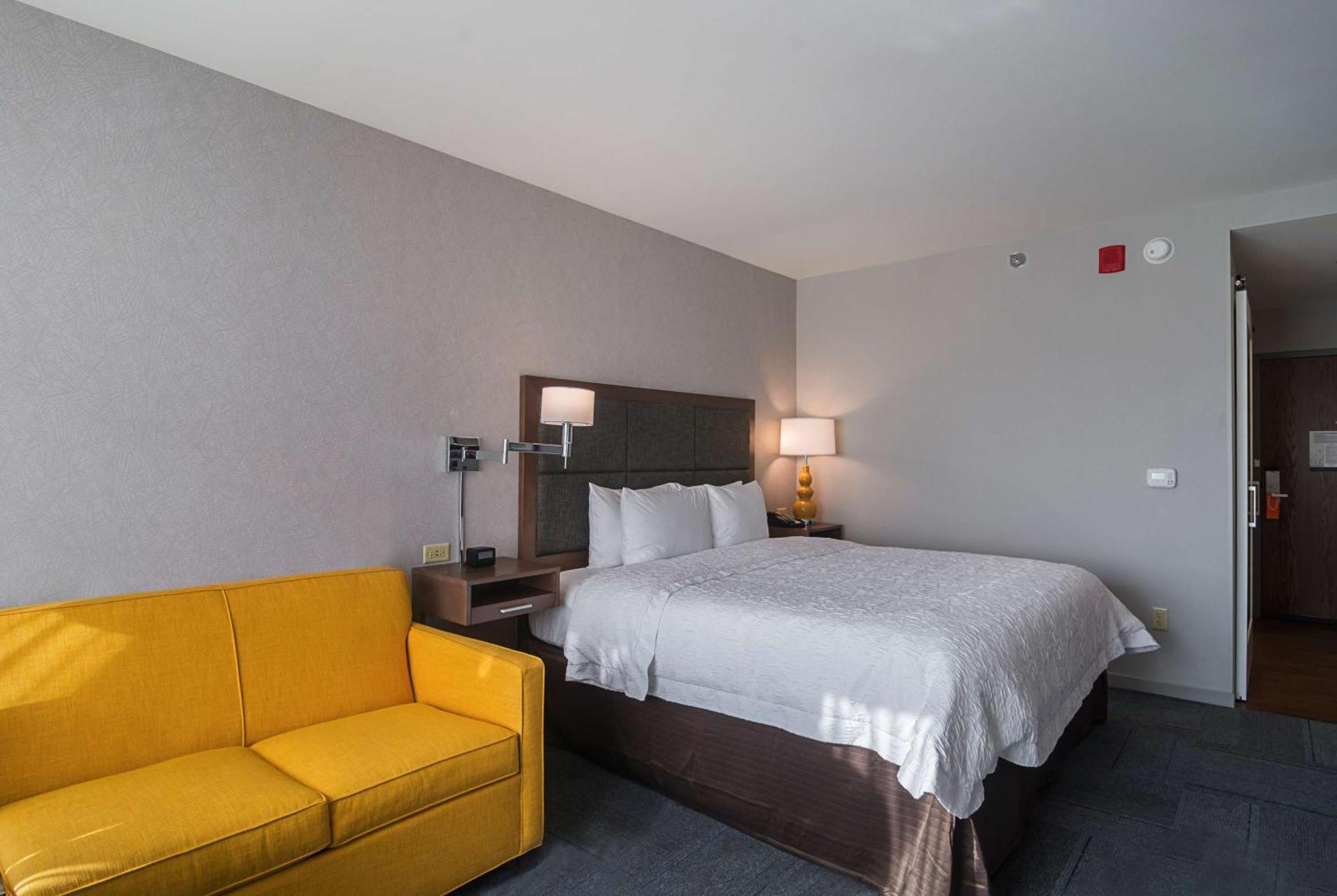 Hampton Inn Chicago North-Loyola Station, Il Екстериор снимка