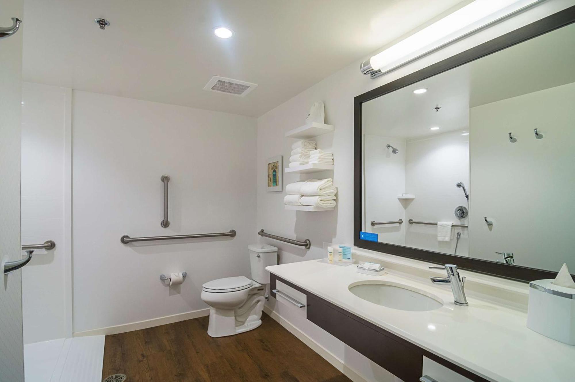 Hampton Inn Chicago North-Loyola Station, Il Екстериор снимка