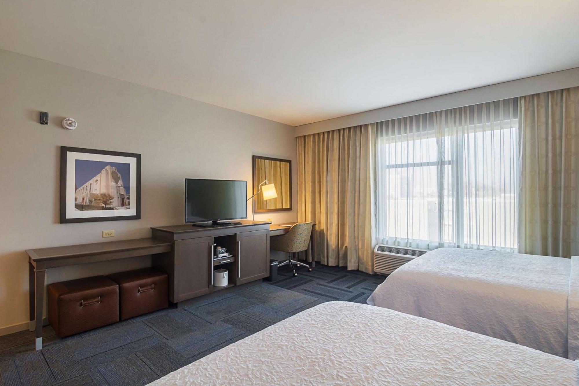 Hampton Inn Chicago North-Loyola Station, Il Екстериор снимка