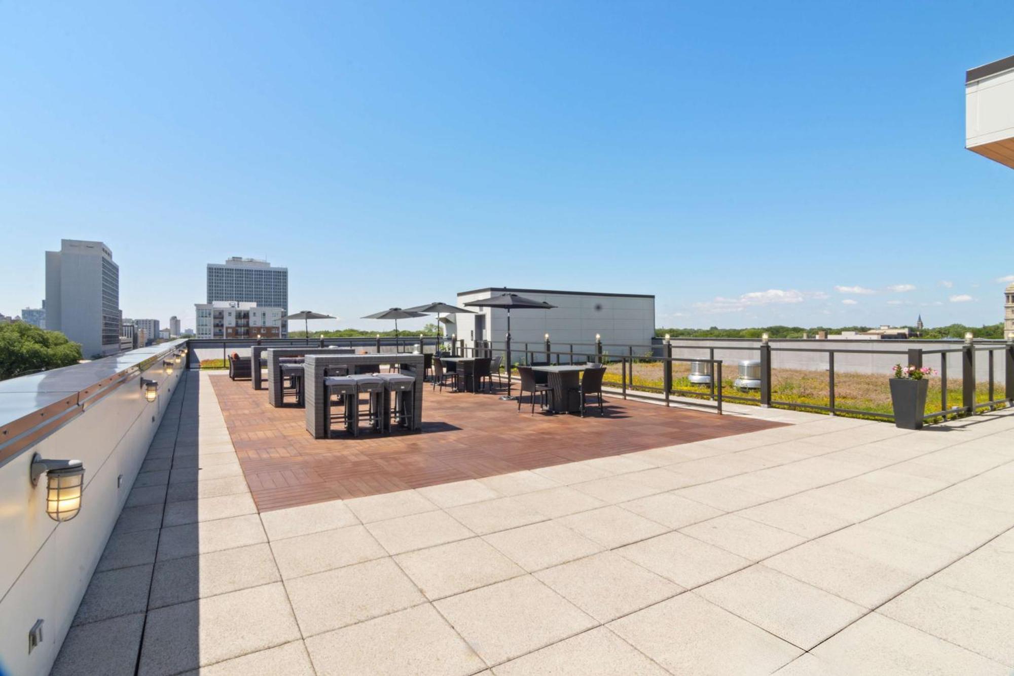 Hampton Inn Chicago North-Loyola Station, Il Екстериор снимка