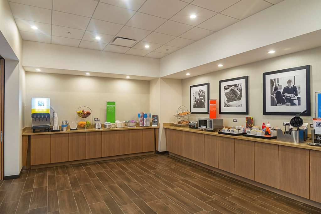 Hampton Inn Chicago North-Loyola Station, Il Ресторант снимка